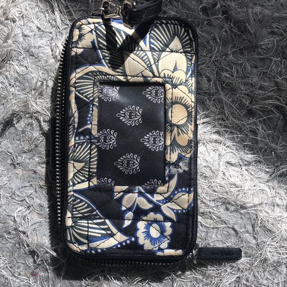 Vera Bradley Zip-ID wristlet - Picture 4 of 4